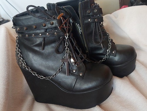 Demonia chaussures gothique - demonia,