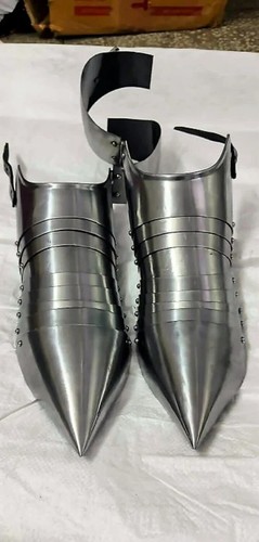 Chaussures armures gothiques
